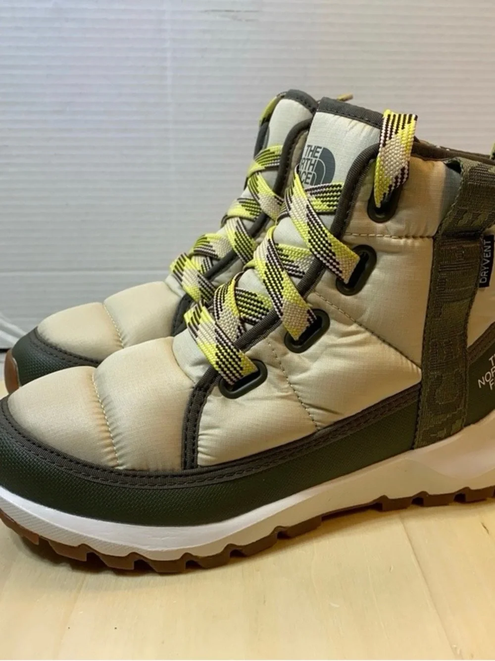 Women’s The North Face ThermoBall Eco Faux Fur Waterproof Winter Boots Size 10